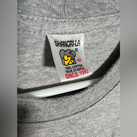 Shangri La Men’s Mount Everest Nepal T-Shirt Tee Size 44 Embroidered Size: Large - Picture 4 of 5